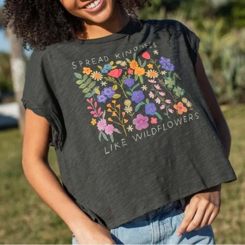 Natural Life Boxy Spread Kindness Tee T-Shirt Top - Size Medium